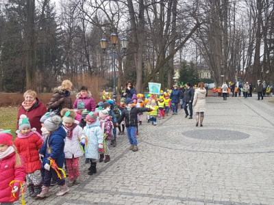 Przedszkolaki przywitały wiosnę - zdjęcie10