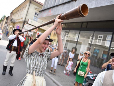 Roztańczony korowód 56. Tygodnia Kultury Beskidzkiej - zdjęcie75