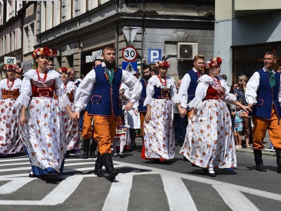 Roztańczony korowód 56. Tygodnia Kultury Beskidzkiej - zdjęcie43