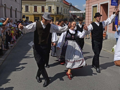 Roztańczony korowód 56. Tygodnia Kultury Beskidzkiej - zdjęcie39