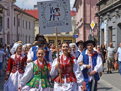 Roztańczony korowód 56. Tygodnia Kultury Beskidzkiej - zdjęcie32