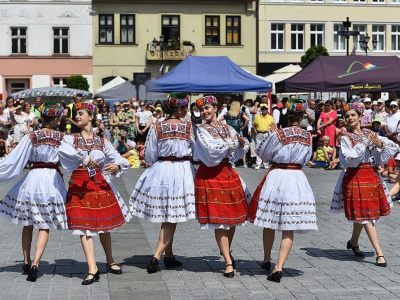 Roztańczony korowód 56. Tygodnia Kultury Beskidzkiej - zdjęcie25