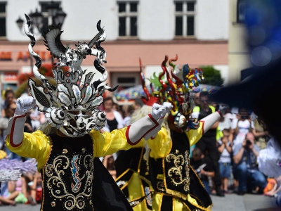 Roztańczony korowód 56. Tygodnia Kultury Beskidzkiej - zdjęcie18