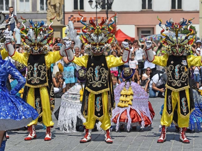 Roztańczony korowód 56. Tygodnia Kultury Beskidzkiej - zdjęcie17