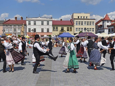 Roztańczony korowód 56. Tygodnia Kultury Beskidzkiej - zdjęcie12