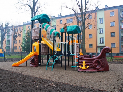 Modernizacja placu zabaw przy Przedszkolu nr 11 - zdjęcie4