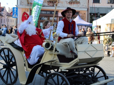 Orszak Świętego Mikołaja na żywieckim Rynku - zdjęcie22