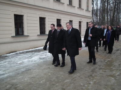 Wizyta Prezydenta RP Bronisława Komorowskiego z małżonką Anną 24-02-2012 - zdjęcie3