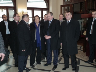 Wizyta Prezydenta RP Bronisława Komorowskiego z małżonką Anną 24-02-2012 - zdjęcie57
