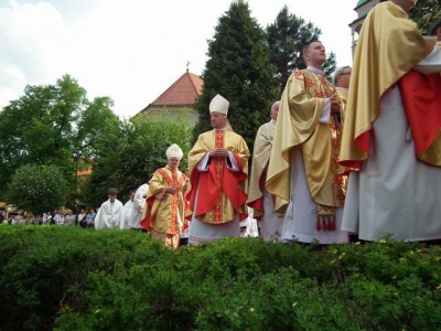 Poświęcenie pomnika Jana Pawła II -22.05.2011 - zdjęcie48