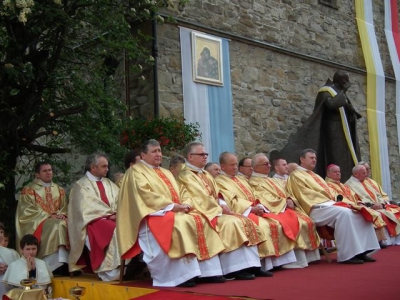 Poświęcenie pomnika Jana Pawła II -22.05.2011 - zdjęcie34