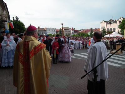 Poświęcenie pomnika Jana Pawła II -22.05.2011 - zdjęcie23