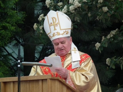 Poświęcenie pomnika Jana Pawła II -22.05.2011 - zdjęcie16