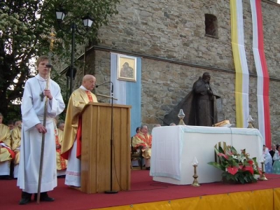 Poświęcenie pomnika Jana Pawła II -22.05.2011 - zdjęcie3