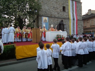 Poświęcenie pomnika Jana Pawła II -22.05.2011 - zdjęcie94