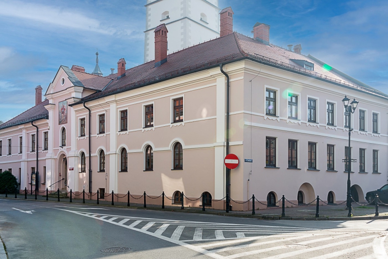 Książki na telefon. Zdalna obsługa Czytelników